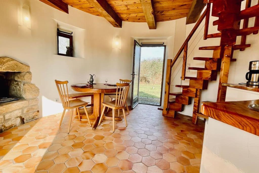 Moulin Du Seigneur A Roscanvel Kültér fotó